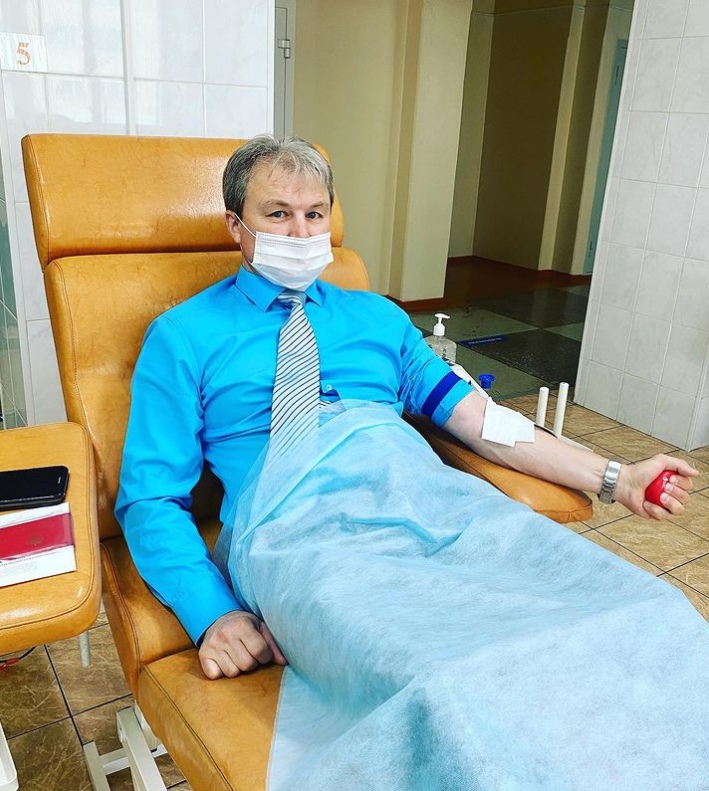 Станцию переливания крови для донации посетил главный врач ГБУЗ 
